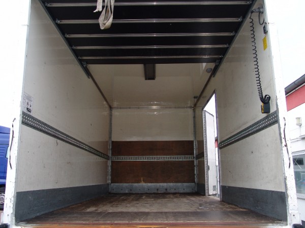 MAN TGL 12.180 Euro 4 furgone carga útil 5850kg puerta trasera