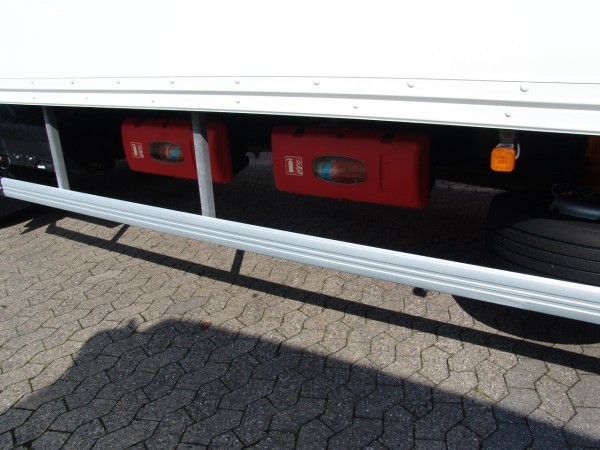  TGL 12.210 Cassone furgone 7,50m Anteo Sponda idraulica