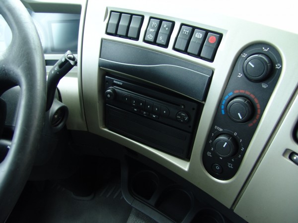 Renault Premium 410 DXI Ciągnik siodłowy Klimatyzacja Manualna skrzynia biegów