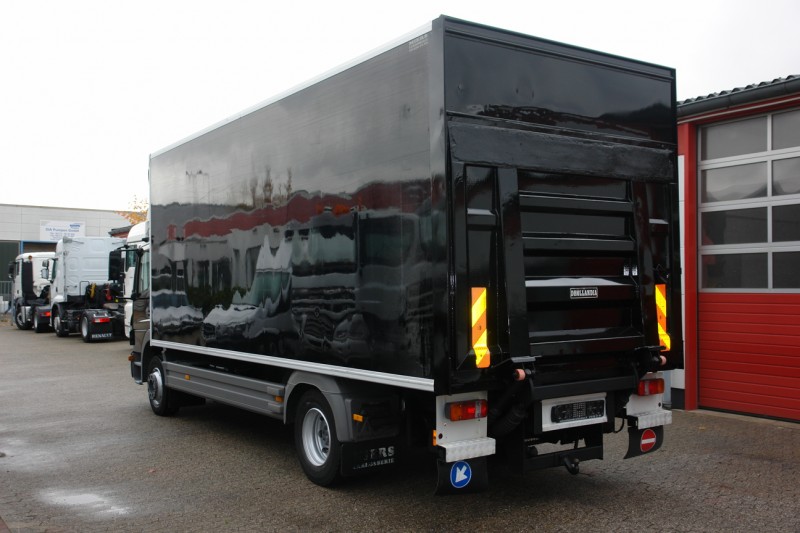 Mercedes-Benz Atego 1218 sanduk kamioni 6,45m Hidraulična rampa 1,5t Bočna vrata