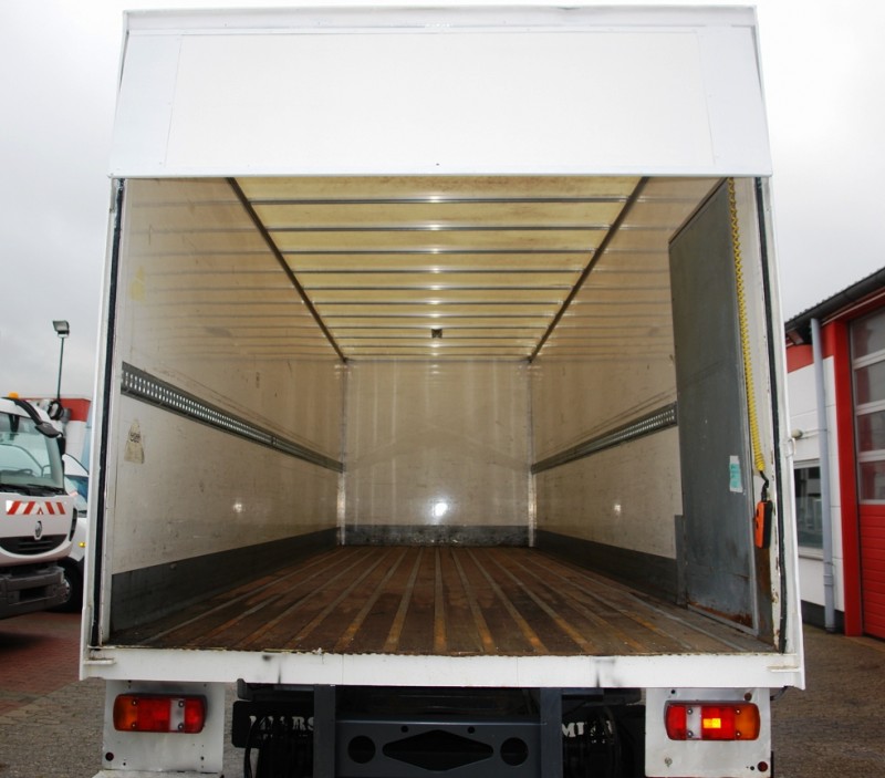 Mercedes-Benz Atego 1218 Ciężarówka furgon Winda załadowcza 1500kg Manualna skrzynia biegów