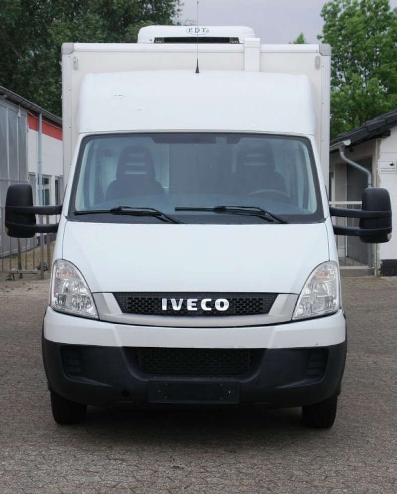 Iveco Daily 50C15 refrigerado vehículo de venta de vehículos contador refrigerado 5 metros TÜV nuevo!