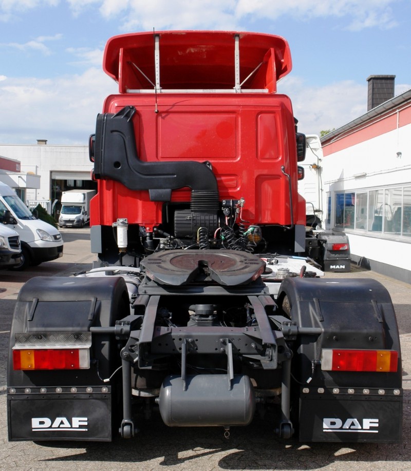 DAF CF 85.460 Camion tractor Hidráulica de inflexión Aire acondicionado Caja de cambios automática EURO 5