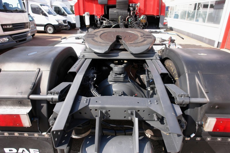 DAF CF 85.460 Ciągnik siodłowy z hydrauliką do wywrotu Klimatyzacja Automatyczna skrzynia biegów EURO 5 