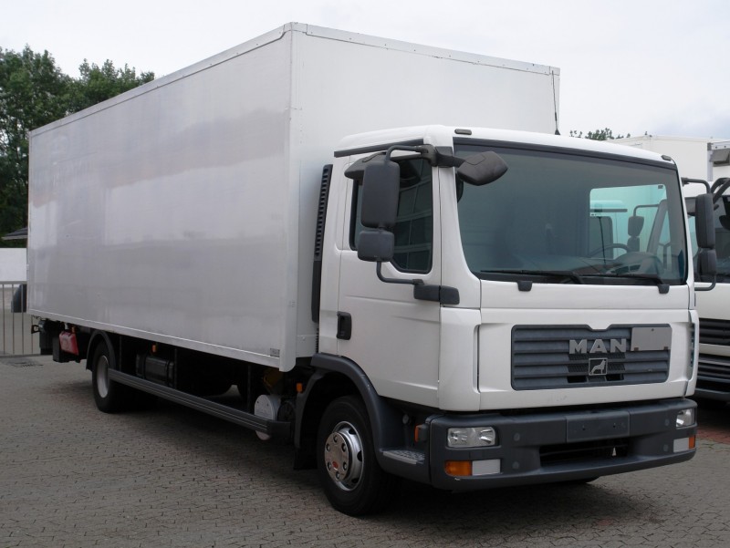 MAN TGL 12.210 Camion furgon 7,40m Climatizor Lift hidraulic