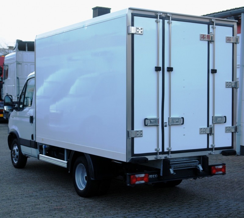 Iveco Daily 35C13 fridge box Lamberet Carrier Xarios 300 airco EURO5 TÜV new!