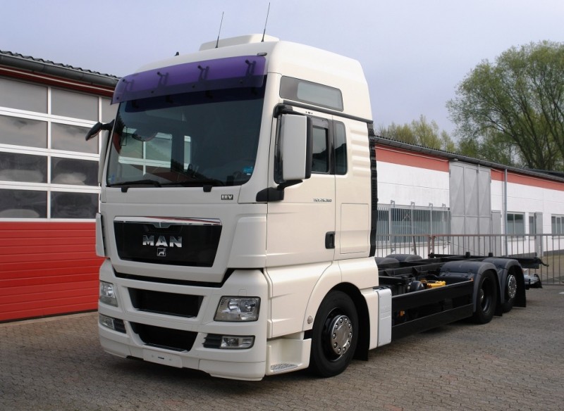 MAN - TGX 26.360 6x2 XXL Ciężarówka podwozie BDF Xenon Klimatyzacja postojowa Winda załadowcza EURO5