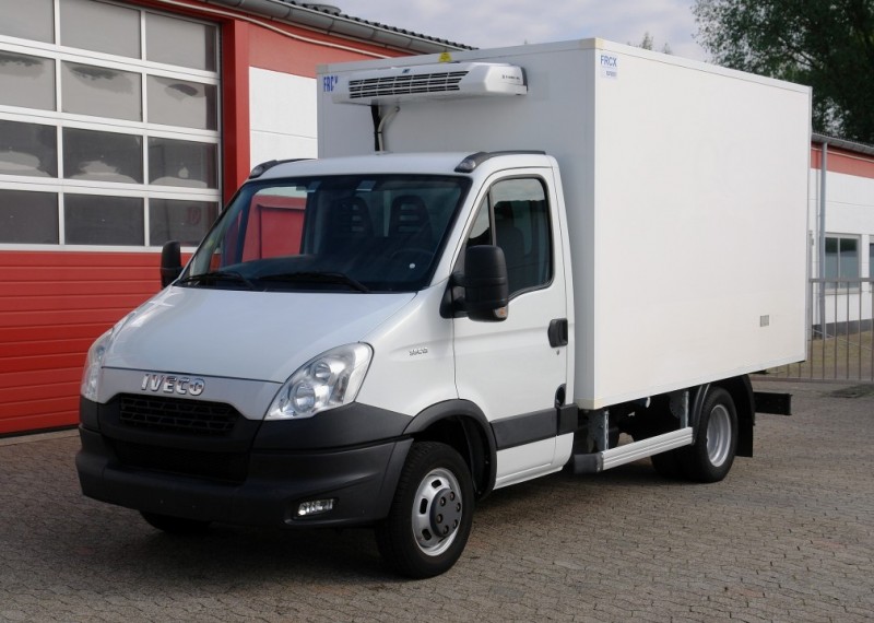 Iveco - Daily 35C13 samochód dostawczy chłodnia Thermoking V300MAX EURO5