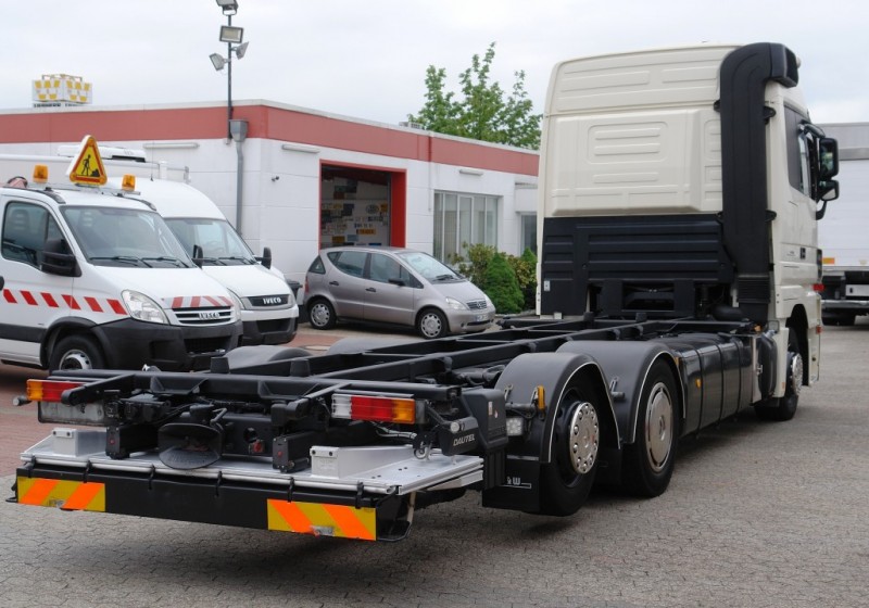 Mercedes-Benz Actros 2536L 6X2 Kamion-šasija BDF Xenon Kontrola klime Hidraulična rampa EURO5