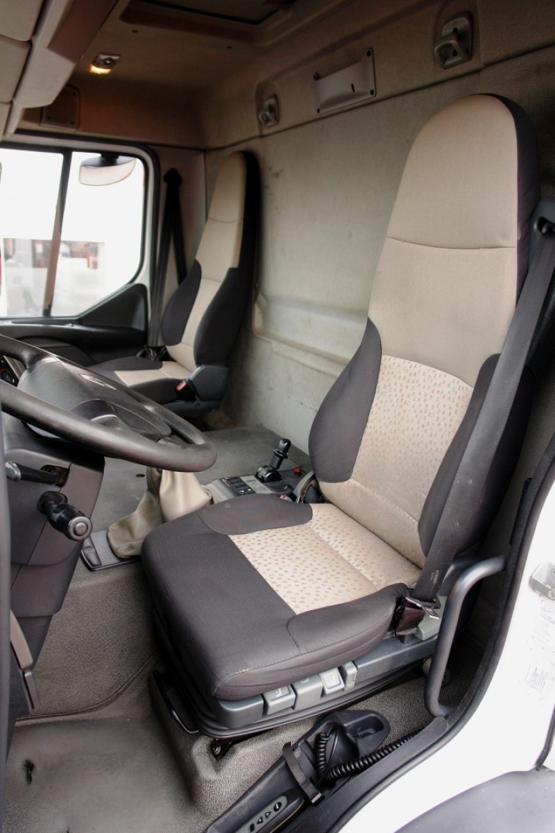 Renault Premium 280DXi camión caja abierta para transportar acero 8,20m Suspensión neumática completa Intarder Aire acondicionado