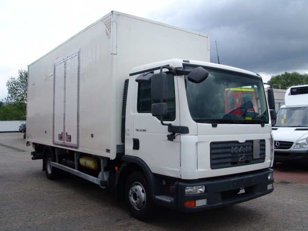 MAN TGL 12.180 Euro 4 furgone carga útil 5850kg puerta trasera