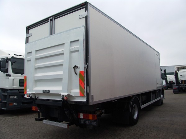 Mercedes-Benz Axor 1829 camion frigorific Carrier 850 lift hidraulic Bi-Temperatura aer condiționat