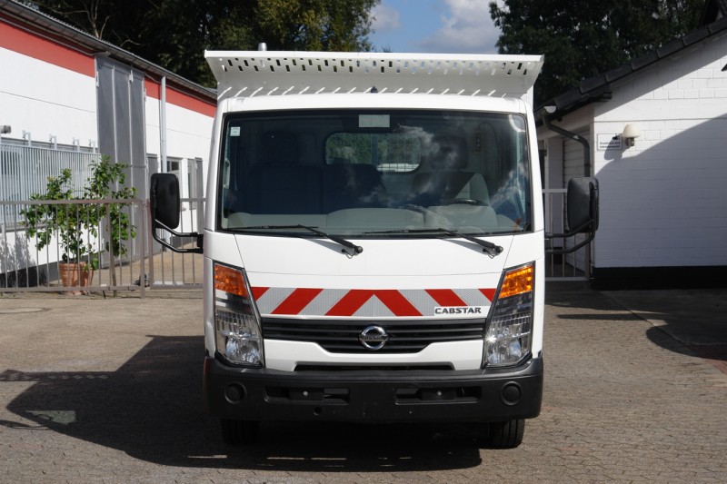 Nissan Cabstar 35.11 tipper 3 seats 1400kg payload new TÜV and UVV!