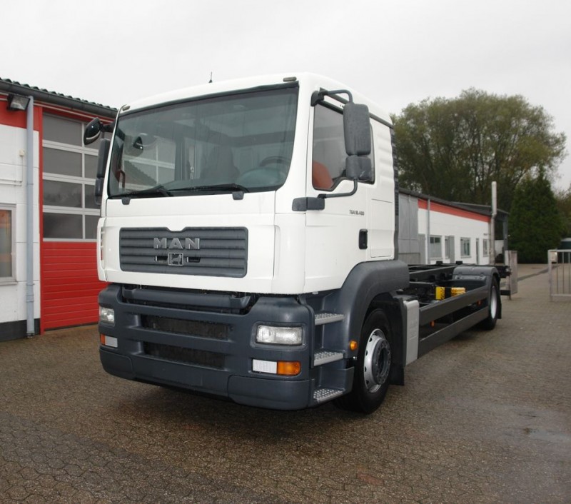 MAN TGA 18.400 LLS BDF swap body chassis airconditioning manual gearbox new TÜV!