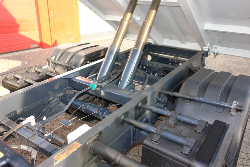 Iveco Daily 65C18 tipper crane Maxilift 130D tools case new TÜV!