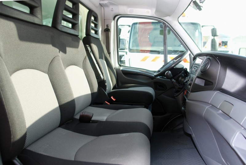 Iveco Daily 35S13 minibus hladnjača Carrier Xarios 200 Nosivost 1030kg EURO5