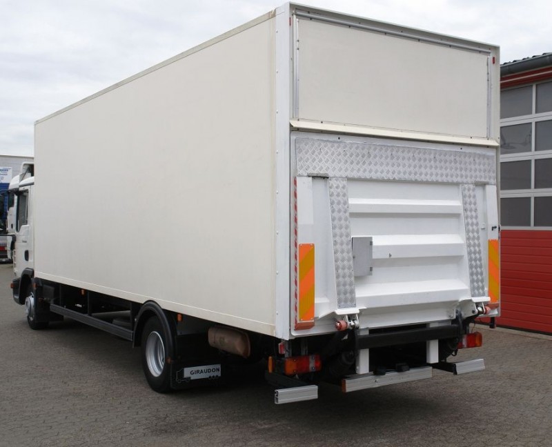 MAN TGL 10.180 Camion furgon 7,0m Transmisia manuală Climatizor Lift hidraulic