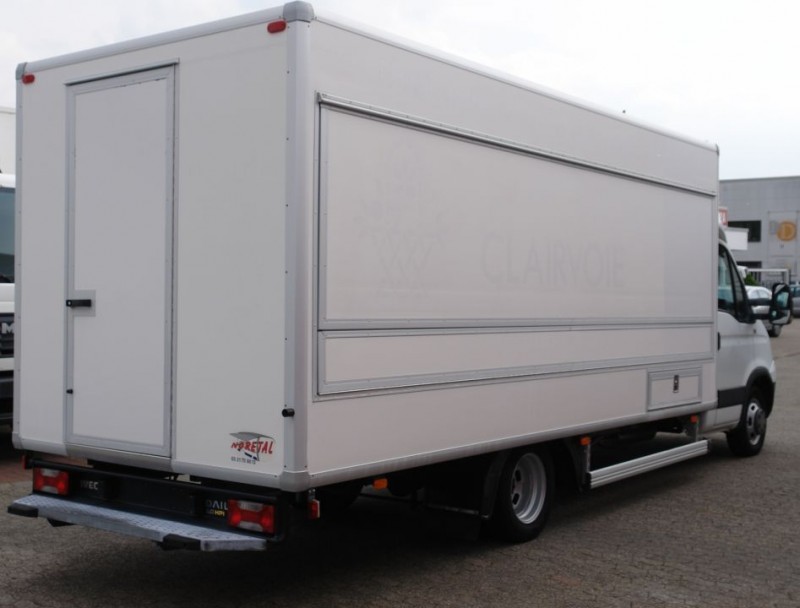 Iveco Svakodnevno 50C15 hladnjaka prodajno vozilo vozila hladnjaka 5 metara TÜV novi!
