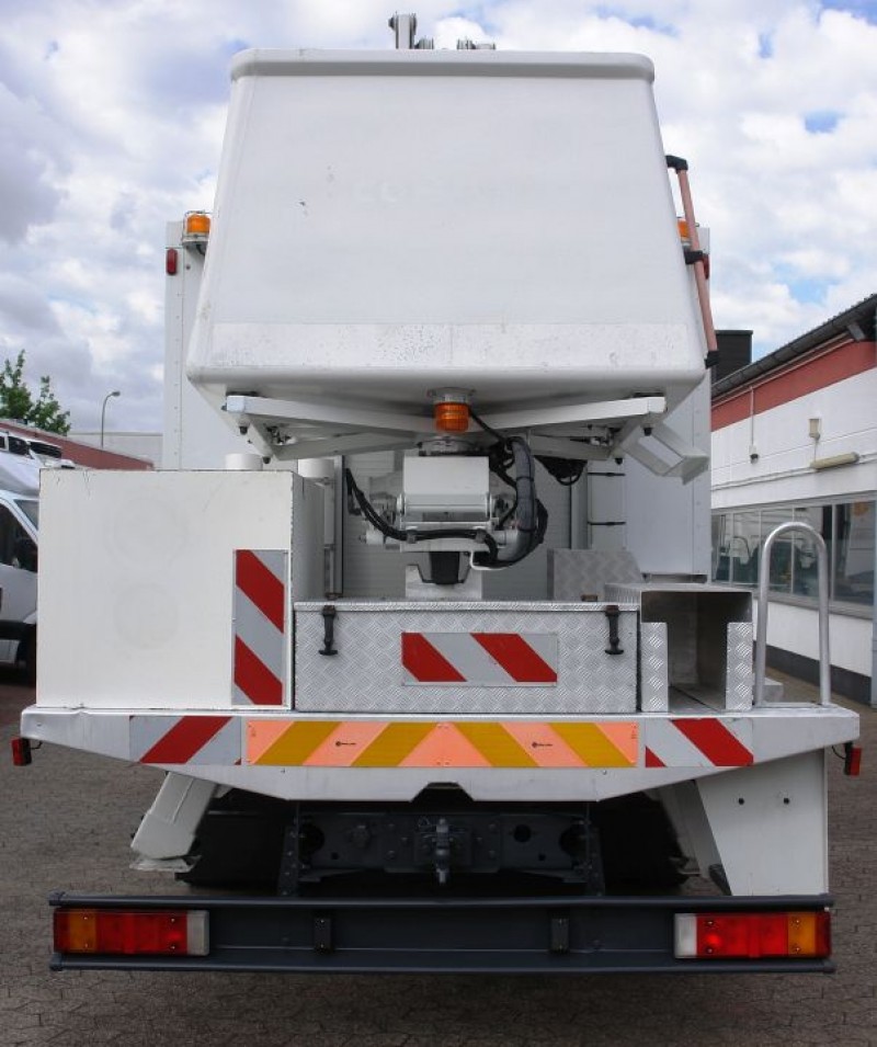 Iveco Eurocargo 150E22 plataforma sobre camión EN180TPC 18m Carga de la cesta 200kg