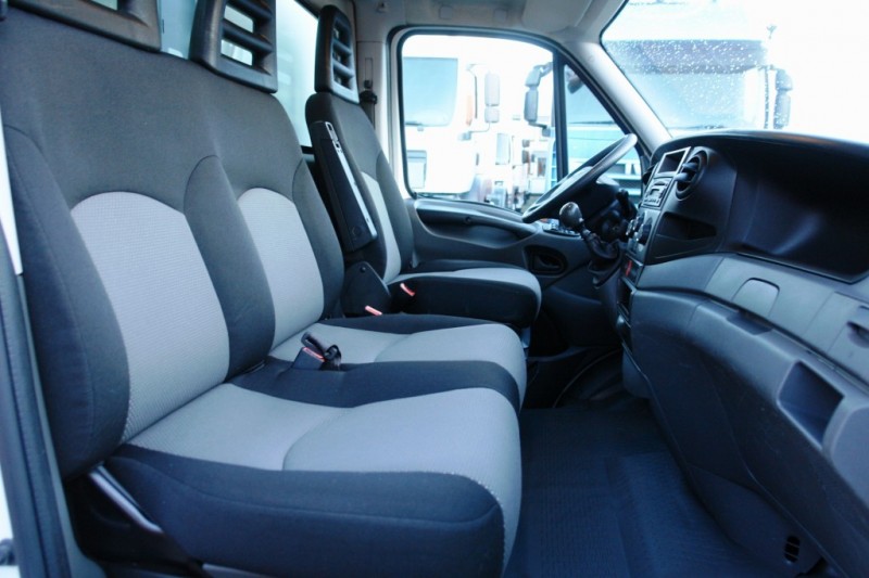 Iveco Daily 35C13 samochód dostawczy chłodnia, Lamberet, Carrier Xarios 300 Klimatyzacja, EURO5