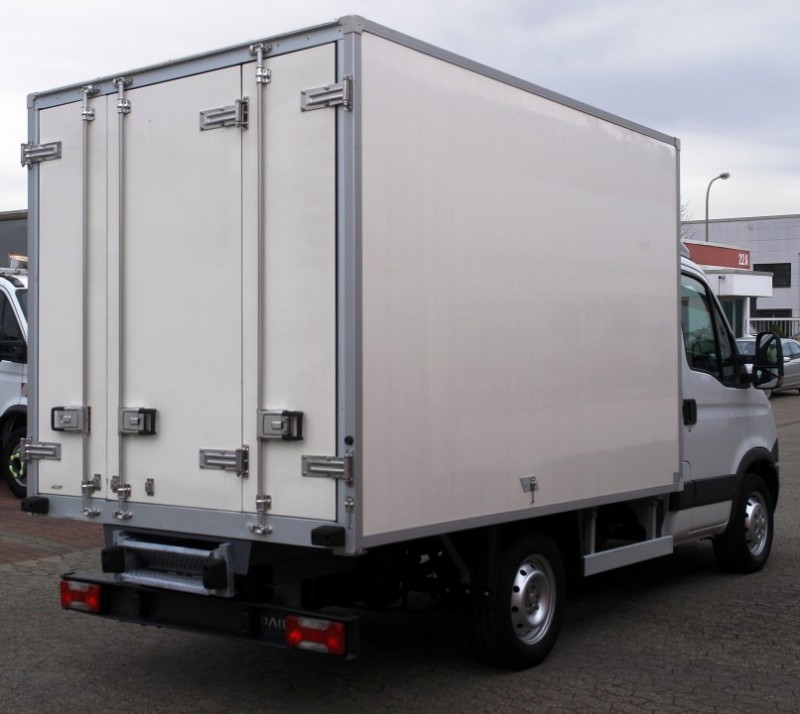 Iveco Daily 35S13 hűtős furgon Carrier Xarios 200, Klíma, Teherbíró képesség1030kg EURO5