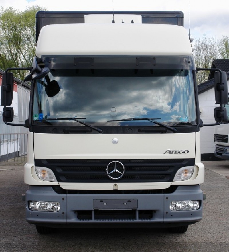 Mercedes-Benz Atego 1324 L kamion furgon 7,10m Klima uređaj Puni zračni ovjes Hidraulična rampa 1500kg