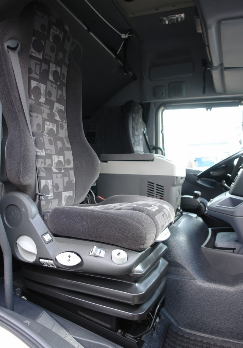 Mercedes-Benz Atego 1324 L ciężarówka furgon 7,10m Klimatyzacja postojowa Pełne zawieszenie pneumatyczne Winda załadowcza 1500kg