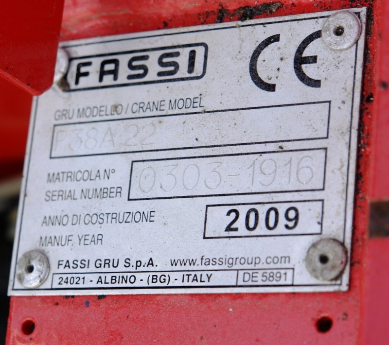 Iveco شاحنة افيكو ديلي قلابة 65C18   Fassi F38!مع رافعة