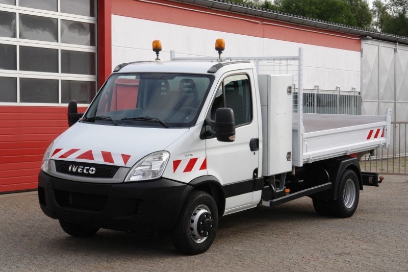 Iveco Daily 70C18 3-side benne clim! Attelage! boîte à outils