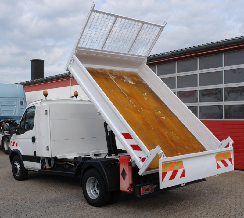 Iveco Daily 70C18 3 side tipper airco towbar toolbox new TÜV