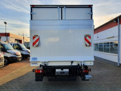 MAN MAN 8.180 refrigerated box for flower transport Euro5 climate