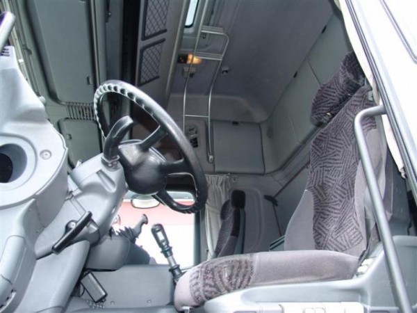  124L 470 Topline Sattelzugmaschine
