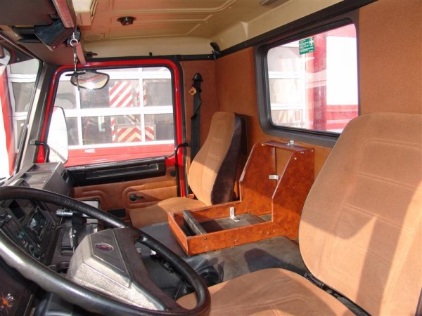  82M FEUERWEHR Tankwagen 7000L + Pumpe