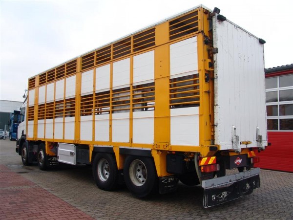  124G 400 Schweinetransporter