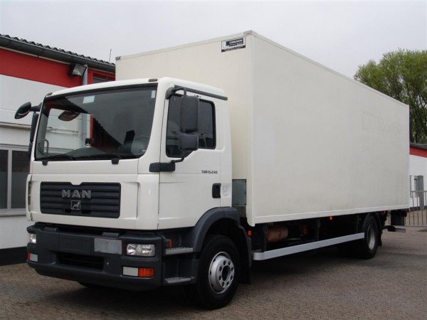 MAN - TGM 15.240 furgon EURO 4 hayon 3000kg suspensie pneumatică