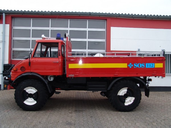 Model Monti Systém Mercedes Unimog U 1300 L - PO | Aukro