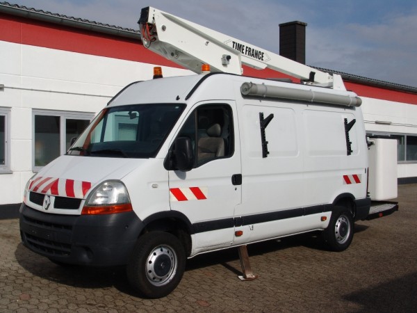 Renault - Master Versalift ET32NE 12m working lift 2 person basket with 220V power conection