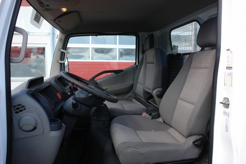 Nissan Cabstar 35.11 Kipper 3 Sitze 1400kg Nutzlast Neuer TÜV und UVV!