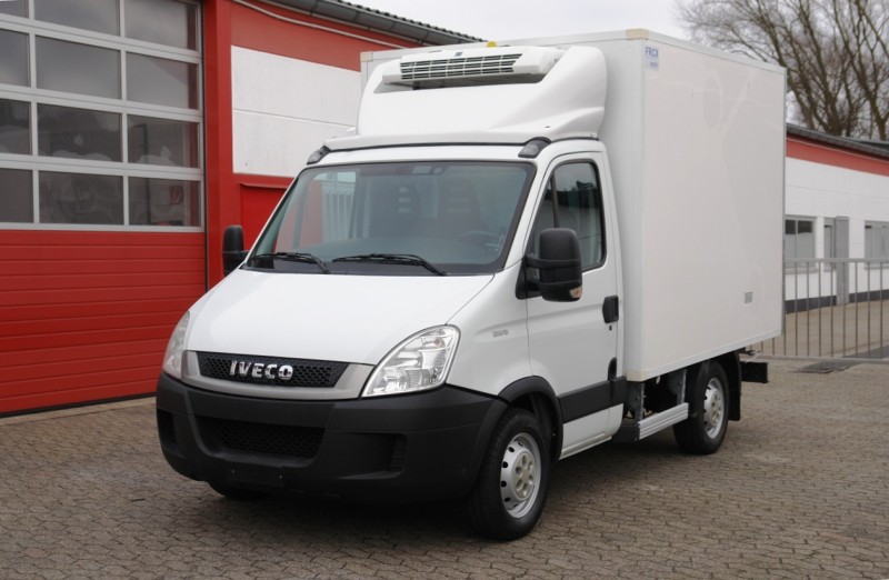 Iveco - Daily 35S13hűtős furgon Thermoking V200MAX Teherbíró képesség 1020kg 