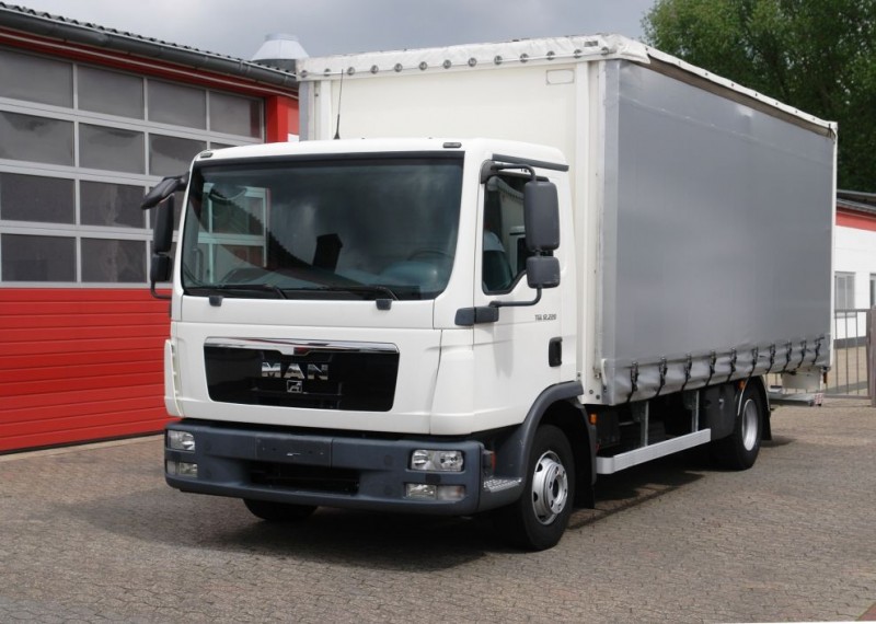 MAN - TGL 12.220 Camion cu prelata Edscha Climatizor Lift hidraulic EURO5