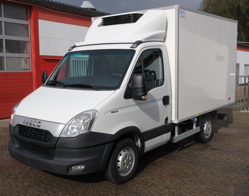 Iveco - Daily 35S13 hűtős furgon, Carrier Xarios 200, Teherbírás 1030kg, EURO5 