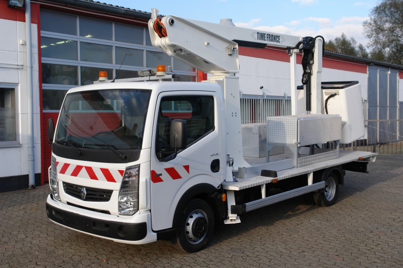Renault Maxity 130 DXI plataforma sobre camión ET-36-NF, 13,20m, Capacidad de carga 200kg, 1270 horas de trabajo