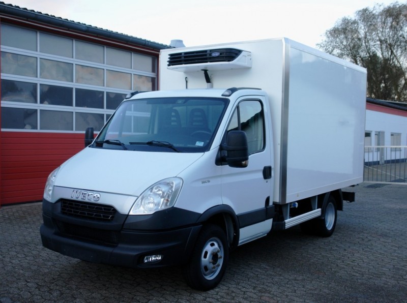 Iveco - Daily 35C13 furgoneta frigorifica, Lamberet, Carrier Xarios 300 Aire acondicionado, EURO5