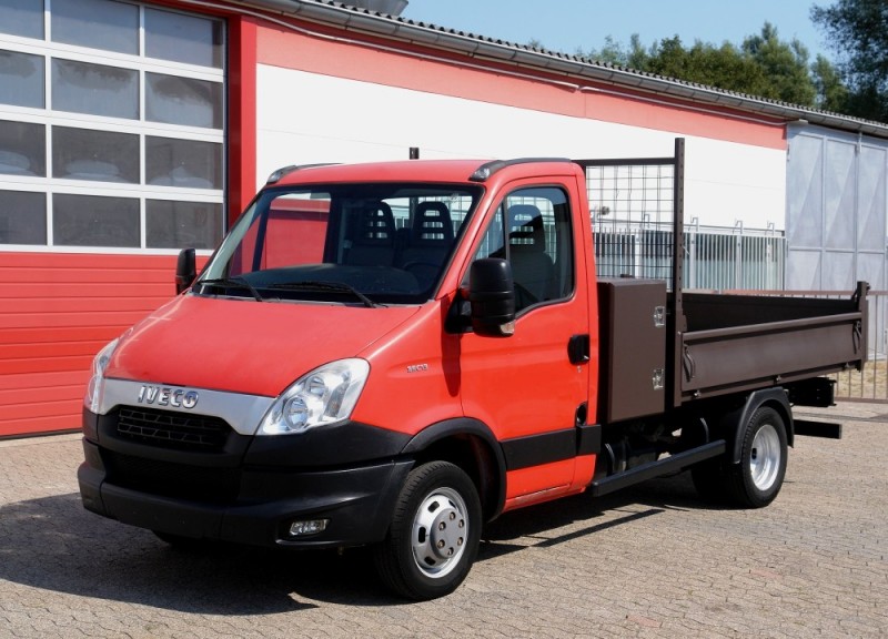 Iveco - Daily 35C13 camion ribaltabile, Toolbox , Aria condizionata Gancio di traino EURO5 