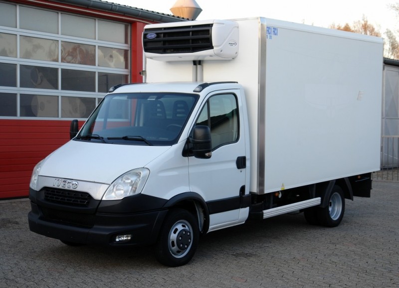 Iveco - Daily 35C15 Samochód dostawczy chłodnia 3,70m Carrier Xarios 600Mt drzwi boczne EURO5 