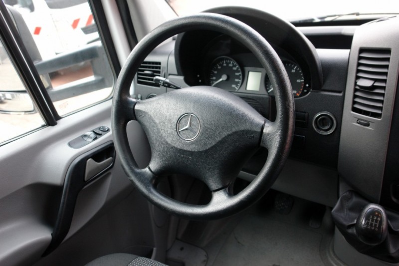Mercedes-Benz Sprinter 313 Koffer 4,20m Seitentür LBW 1500kg EURO5