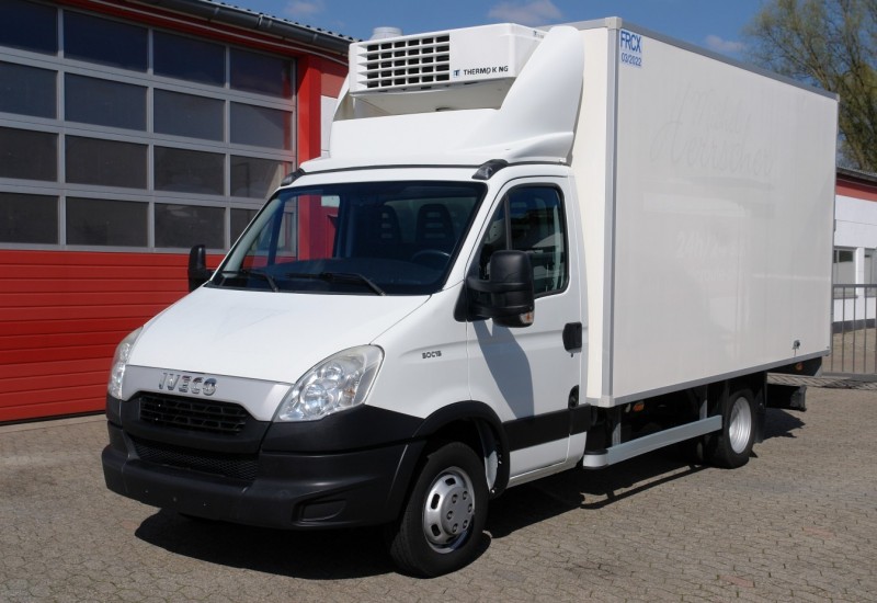 Iveco - Daily 50C15 Samochód dostawczy chłodnia Thermoking V500MAX Haki do mięsa Klimatyzacja EURO5