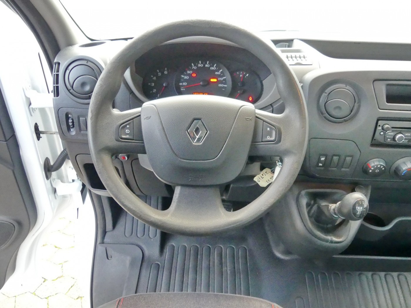 Renault Master 125dCi Hubarbeitsbühne 11m AHK EURO5 TÜV UVV!