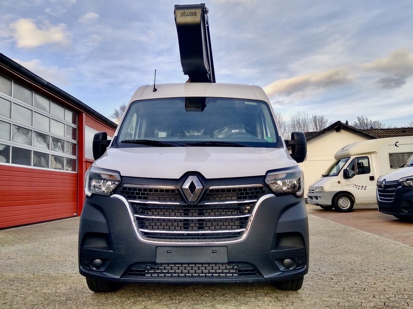 Renault - Master 145 dCi Furgon PODNOŚNIK KOSZOWY ZWYŻKA KLUBB K42P 15M EURO 6D TEMP 