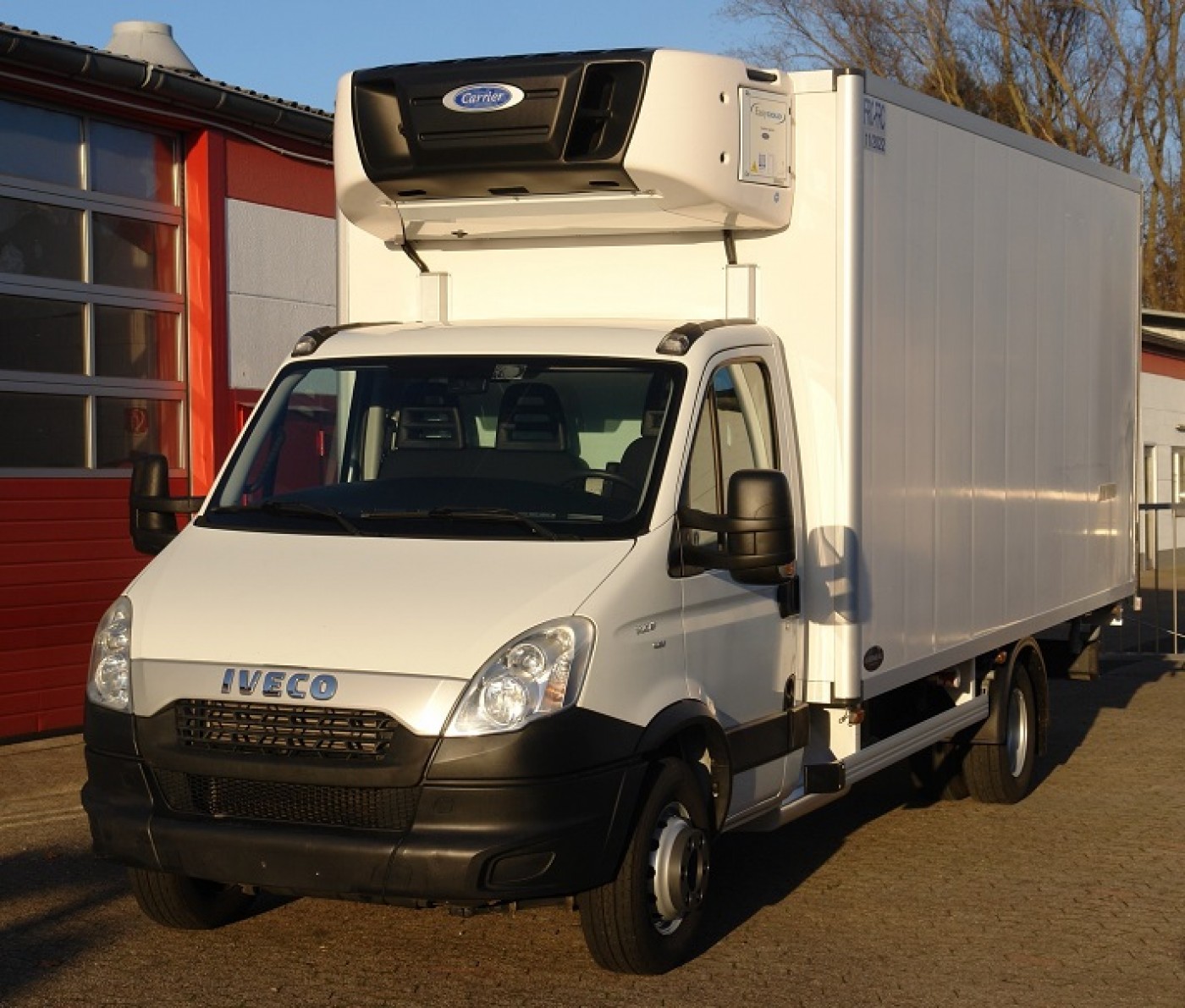 Iveco - Daily 70C17  camion frigider 5,30m Carrier Supra 750 Multi-Temperatur Silent 